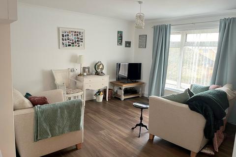3 bedroom maisonette to rent, Westoning Road, Harlington, LU5