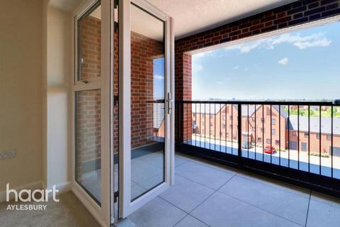 2 bedroom apartment to rent, Kingsbrook Basin, Aylesbury