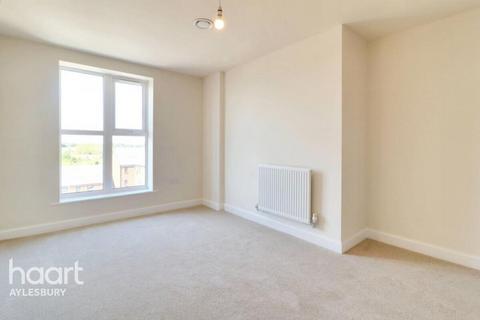 2 bedroom apartment to rent, Kingsbrook Basin, Aylesbury
