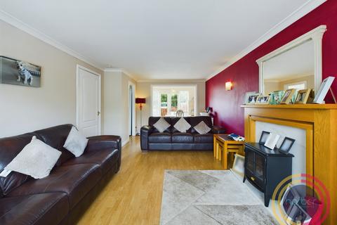 3 bedroom terraced house for sale, Calderwood Gardens, East Kilbride, Glasgow, South Lanarkshire, G74 3SB