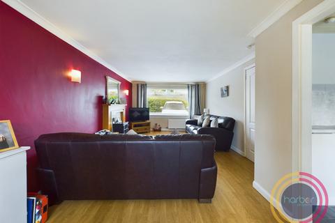 3 bedroom terraced house for sale, Calderwood Gardens, East Kilbride, Glasgow, South Lanarkshire, G74 3SB