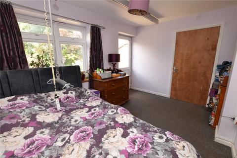 25 Whalebone Grove, Romford, RM6 6BU