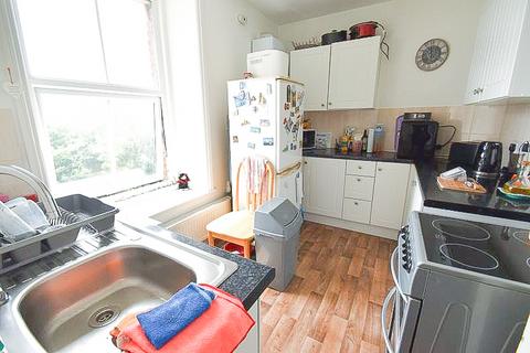 2 bedroom flat for sale, Blackwater Road, Eastbourne BN20