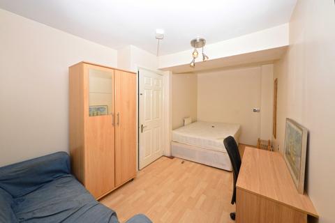 undefined, Portland Villas, Benbow Road, London, W6