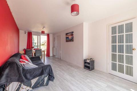110 Pemberton Road, Slough, SL2 2LE