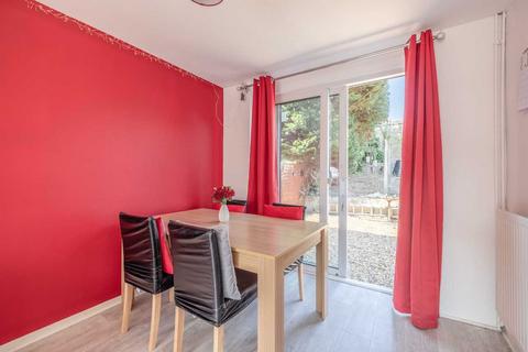 110 Pemberton Road, Slough, SL2 2LE