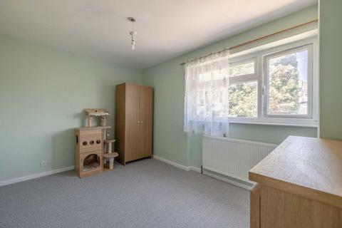 110 Pemberton Road, Slough, SL2 2LE