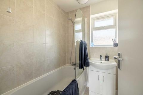110 Pemberton Road, Slough, SL2 2LE