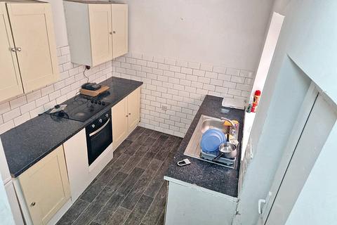 2 bedroom apartment to rent, Liverpool Road, Eccles M30