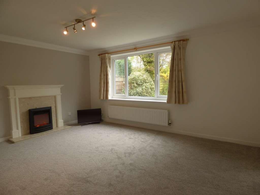 Glenside Drive, Wilmslow, SK9 4 bed detached house for sale £530,000