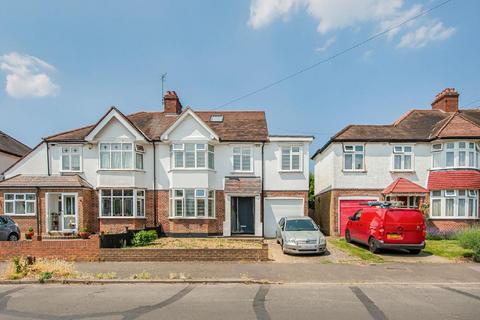 47 Chiltern Drive, Surbiton, KT5 8LP