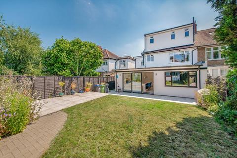 47 Chiltern Drive, Surbiton, KT5 8LP