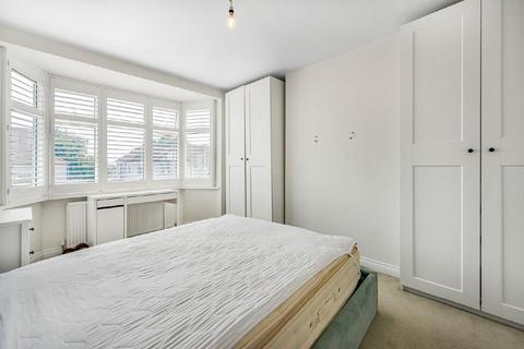 47 Chiltern Drive, Surbiton, KT5 8LP