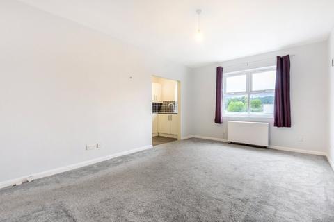 2 bedroom apartment to rent, Crowthorne, Berkshire RG45