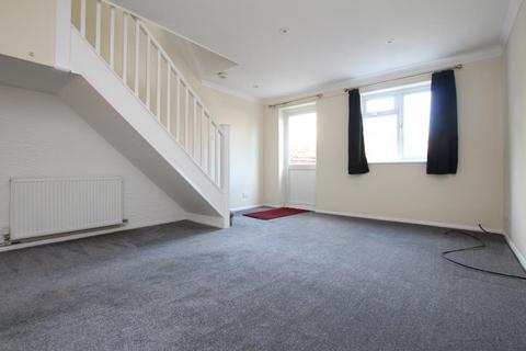 2 bedroom terraced house to rent, Courtlands, Bristol BS32