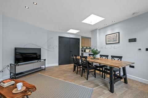 2 bedroom townhouse for sale, Caversham Road, Kentish Town, NW5