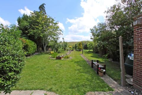 3 bedroom end of terrace house for sale, Roberts Road, Barton Stacey, SO21