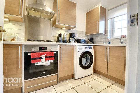 42 Birch Covert, Thetford, IP24 2UL