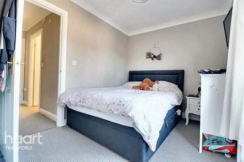 42 Birch Covert, Thetford, IP24 2UL