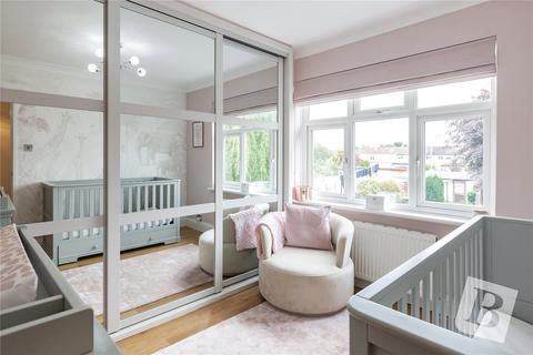 15 Acacia Avenue, Hornchurch, RM12 4EW