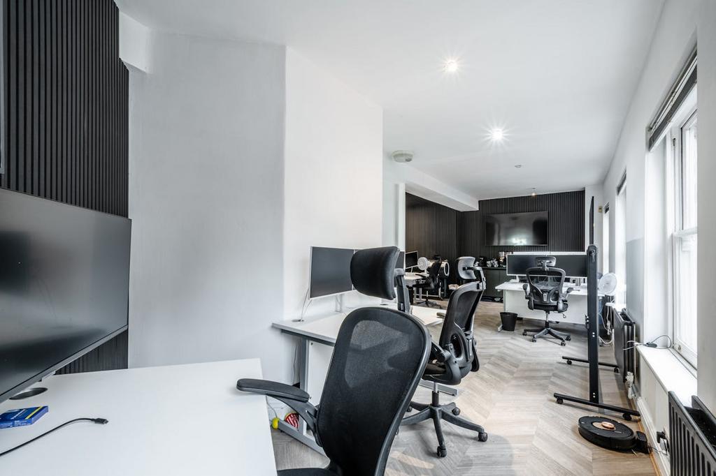 Holywell Row 27 1 F NEW  10.jpg
