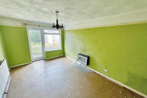 19 Hurley Road, Worthing, BN13 2PB