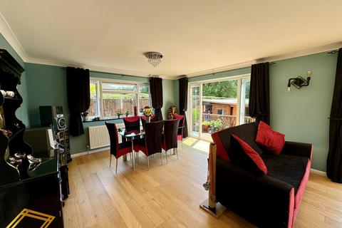 45 Northfield, Polegate, BN26 5EE