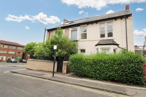 3 bedroom semi-detached house for sale, Tynemouth Road, Newcastle upon Tyne, Tyne and Wear, NE6 1SH