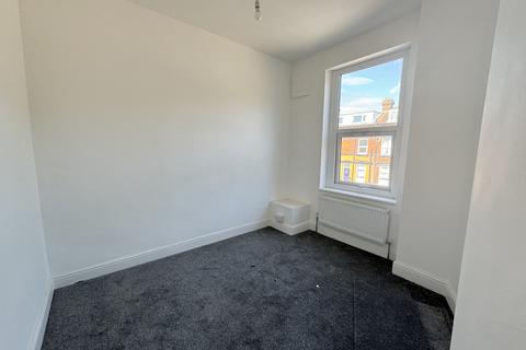 2 bedroom terraced house to rent, Arthington Street, Leeds, West Yorkshire, LS10