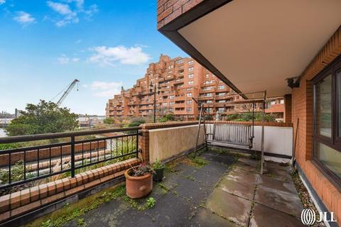 1 bedroom apartment for sale, Free Trade Wharf, Wapping, London E1W