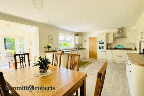 25 Askerton Drive, Peterlee, SR8 1PW
