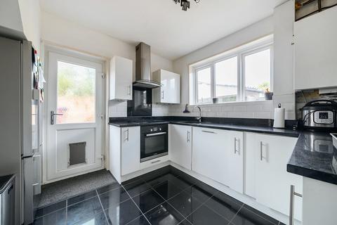 3 bedroom end of terrace house for sale, Bromhedge, London