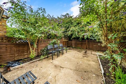 2 bedroom house to rent, Seaford Road London W13