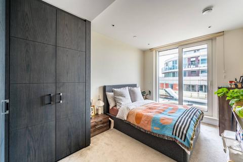 1 bedroom flat for sale, Queenstown Road, Battersea Park, London, SW11