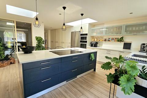34 Jersey Road, Hounslow, TW5 0TX