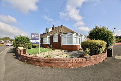 2 bedroom semi-detached bungalow for sale, Cumberland Drive, Royton, Oldham, Greater Manchester, OL2