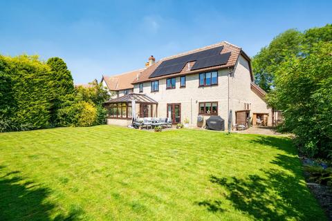 4 bedroom detached house for sale, Daintrees Road, Fen Drayton, CB24