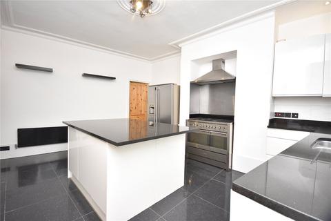 4 bedroom end of terrace house for sale, East Park Parade, Leeds