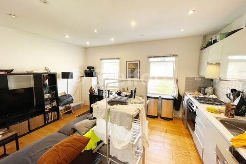 2 bedroom flat to rent, Mayton Street, London N7