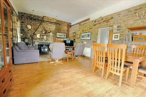 4 bedroom cottage for sale, Westhill Cottage, Freshwater East Road, Lamphey, Pembroke