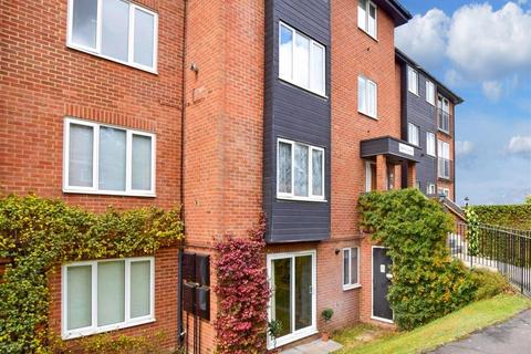 1 bedroom apartment to rent, Reedham Drive Purley CR8