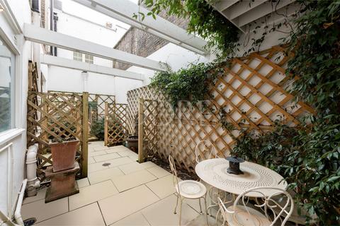 3 bedroom apartment for sale, Ennismore Gardens, London, SW7