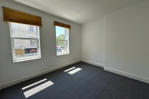 2 bedroom property to rent, Folkestone, CT20