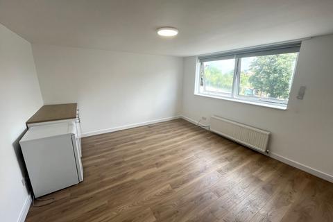 Studio to rent, Adonis Court, London W13