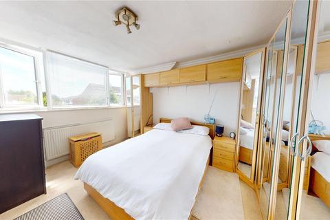 18 Deben, East Tilbury, Tilbury, RM18 8RG