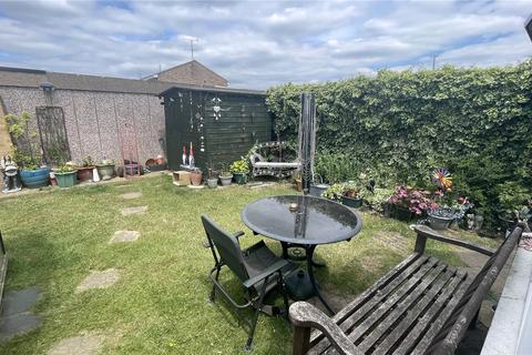 18 Deben, East Tilbury, Tilbury, RM18 8RG