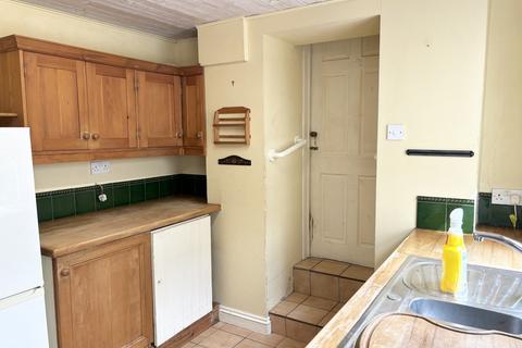 3 bedroom terraced house for sale, Queen Street, Llandovery, Carmarthenshire.