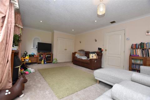 4 bedroom detached bungalow for sale, Dartmouth Avenue, Morley, Leeds