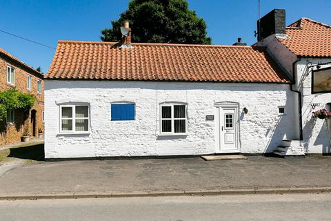 3 bedroom cottage for sale, Wolds Inn Cottage, Driffield Road, Huggate, York, YO42 1YH