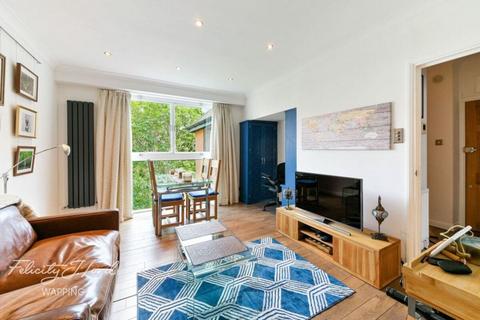 24 Cape Yard, London, E1W 2JU
